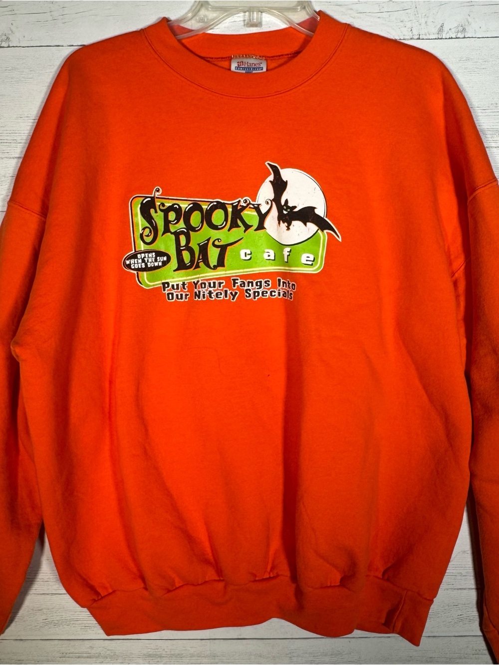 Vintage Halloween Orange Crewneck Sweatshirt Spooky Bat Cafe Women’s Sz XL - Picture 1 of 4